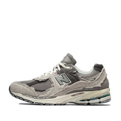 Un paio di New Balance 2002 Rda Protection Pack Footwear Un paio di New Balance 2002 Rda Protection Pack Footwear