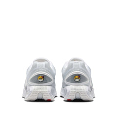 Un paio di Nike W Air Max Dn Footwear Un paio di Nike W Air Max Dn Footwear