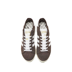 Un paio di Adidas Originals Jabbar Lo Footwear Un paio di Adidas Originals Jabbar Lo Footwear