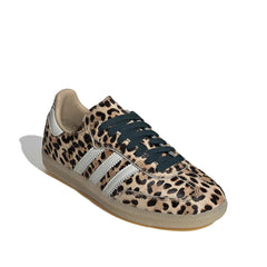 Un paio di Adidas Originals Samba Og W Footwear Un paio di Adidas Originals Samba Og W Footwear