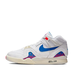 Un paio di Nike Air Tech Challenge 2 Footwear Un paio di Nike Air Tech Challenge 2 Footwear