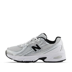 Un paio di New Balance 740 Nw2 Footwear Un paio di New Balance 740 Nw2 Footwear