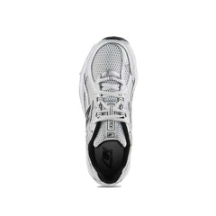 Un paio di New Balance 740 Nw2 Footwear Un paio di New Balance 740 Nw2 Footwear