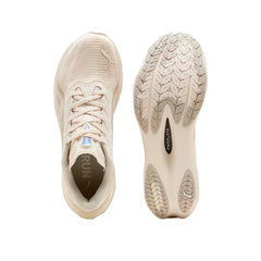 Un paio di Puma Deviate Nitro 4 Footwear Un paio di Puma Deviate Nitro 4 Footwear