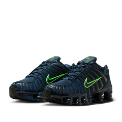 Un paio di Nike Shox Tl Footwear Un paio di Nike Shox Tl Footwear