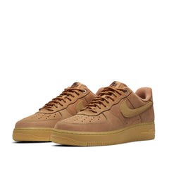 Un paio di Nike Air Force 1 '07 Wb Footwear Un paio di Nike Air Force 1 '07 Wb Footwear
