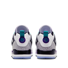 Un paio di Nike Jordan Jordan Spizike Low Footwear Un paio di Nike Jordan Jordan Spizike Low Footwear
