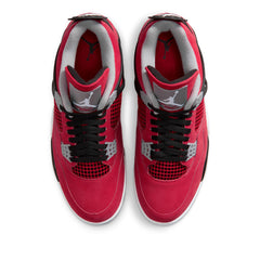 Un paio di Nike Jordan Air Jordan 4 Retro Toro Footwear Un paio di Nike Jordan Air Jordan 4 Retro Toro Footwear