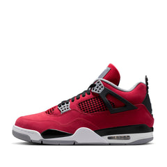 Un paio di Nike Jordan Air Jordan 4 Retro Toro Footwear Un paio di Nike Jordan Air Jordan 4 Retro Toro Footwear