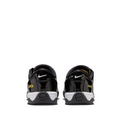 Un paio di Nike T90 Sp Qs Footwear Un paio di Nike T90 Sp Qs Footwear