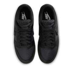 Un paio di Nike Dunk Low Gtx Footwear Un paio di Nike Dunk Low Gtx Footwear