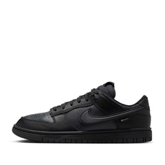 Un paio di Nike Dunk Low Gtx Footwear Un paio di Nike Dunk Low Gtx Footwear