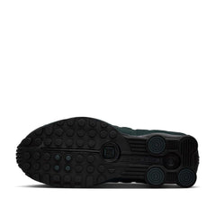 Un paio di Nike W Shox R4 Footwear Un paio di Nike W Shox R4 Footwear
