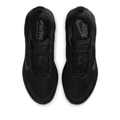 Un paio di Nike Vomero Plus Footwear Un paio di Nike Vomero Plus Footwear