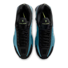Un paio di Nike Shox R4 Footwear Un paio di Nike Shox R4 Footwear