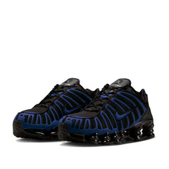 Un paio di Nike Shox Tl Footwear Un paio di Nike Shox Tl Footwear