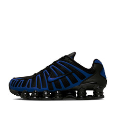 Un paio di Nike Shox Tl Footwear Un paio di Nike Shox Tl Footwear