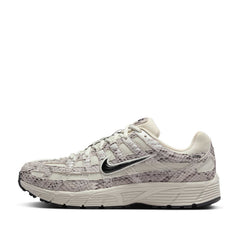 Un paio di Nike W P-6000 Se Footwear Un paio di Nike W P-6000 Se Footwear