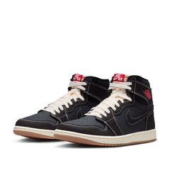 Un paio di Nike Jordan Air Jordan 1 Retro Hight Og Flight Club Footwear Un paio di Nike Jordan Air Jordan 1 Retro Hight Og Flight Club Footwear