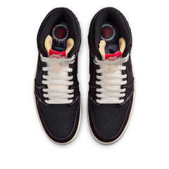 Un paio di Nike Jordan Air Jordan 1 Retro Hight Og Flight Club Footwear Un paio di Nike Jordan Air Jordan 1 Retro Hight Og Flight Club Footwear
