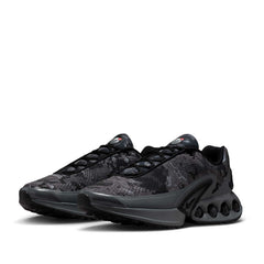 Un paio di Nike Air Max Dn Nrg Footwear Un paio di Nike Air Max Dn Nrg Footwear