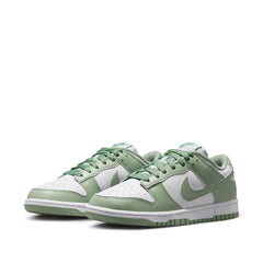 Un paio di Nike Dunk Low Footwear Un paio di Nike Dunk Low Footwear