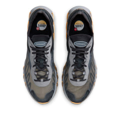 Un paio di Nike Air Max Dn8 Transluscent Qs Footwear Un paio di Nike Air Max Dn8 Transluscent Qs Footwear