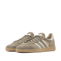 Un paio di Adidas Originals Handball Spezial Footwear Un paio di Adidas Originals Handball Spezial Footwear