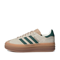 Un paio di Adidas Originals Gazelle Bold Footwear Un paio di Adidas Originals Gazelle Bold Footwear