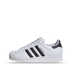 Un paio di Adidas Originals Superstar Footwear Un paio di Adidas Originals Superstar Footwear