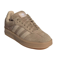 Un paio di Adidas Originals Samba Xlg Footwear Un paio di Adidas Originals Samba Xlg Footwear