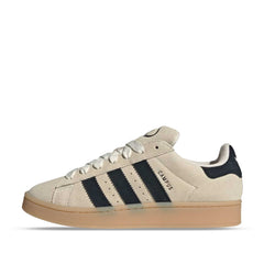 Un paio di Adidas Originals Campus 00s W Footwear Un paio di Adidas Originals Campus 00s W Footwear