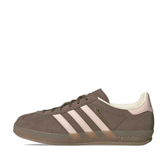 Un paio di Adidas Originals Gazelle Indoor W Footwear Un paio di Adidas Originals Gazelle Indoor W Footwear