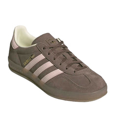 Un paio di Adidas Originals Gazelle Indoor W Footwear Un paio di Adidas Originals Gazelle Indoor W Footwear