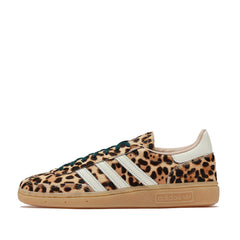 Un paio di Adidas Originals Handball Spezial W Leopard Footwear Un paio di Adidas Originals Handball Spezial W Leopard Footwear
