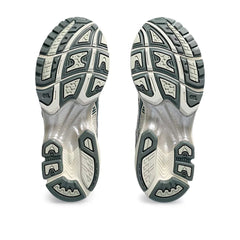 Un paio di Asics Gel-Kayano 14 W Footwear Un paio di Asics Gel-Kayano 14 W Footwear