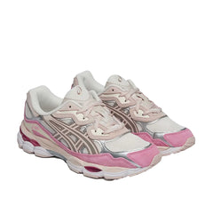 Un paio di Asics Gel-Nyc Footwear Un paio di Asics Gel-Nyc Footwear
