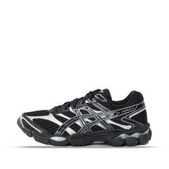 Un paio di Asics Gel-Cumulus 16 Footwear Un paio di Asics Gel-Cumulus 16 Footwear