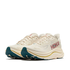 Un paio di Hoka W Clifton 10 Footwear Un paio di Hoka W Clifton 10 Footwear