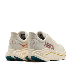 Un paio di Hoka W Clifton 10 Footwear Un paio di Hoka W Clifton 10 Footwear