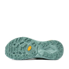 Un paio di Hoka Mafate Speed 4 Lite Footwear Un paio di Hoka Mafate Speed 4 Lite Footwear