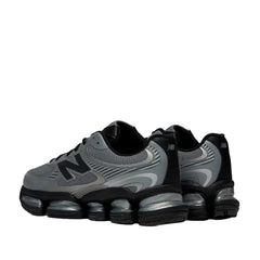 Un paio di New Balance 2000 Footwear Un paio di New Balance 2000 Footwear