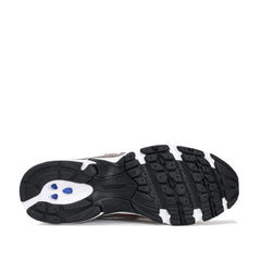 Un paio di New Balance U740bb2 Footwear Un paio di New Balance U740bb2 Footwear