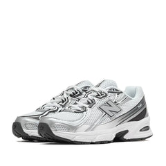 Un paio di New Balance 740 Ph2 Footwear Un paio di New Balance 740 Ph2 Footwear