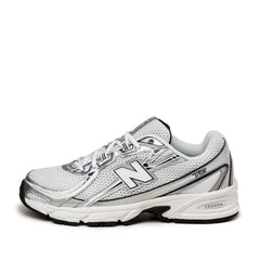 Un paio di New Balance W 740 Wn2 Footwear Un paio di New Balance W 740 Wn2 Footwear