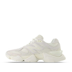 Un paio di New Balance W 9060erb Footwear Un paio di New Balance W 9060erb Footwear
