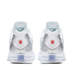 Un paio di Nike W Shox Tl Footwear Un paio di Nike W Shox Tl Footwear