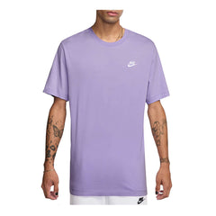 Nike T-Shirt Club Mini Logo Sport Nike T-Shirt Club Mini Logo Sport