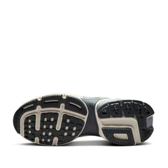 Un paio di Nike W V2k Run Footwear Un paio di Nike W V2k Run Footwear