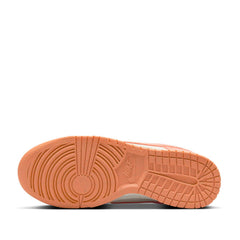 Un paio di Nike W Dunk Low Footwear Un paio di Nike W Dunk Low Footwear